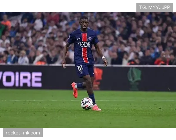 阿什拉夫登陆巴黎开启生涯新篇章,状态成焦点 阿什拉夫登陆巴黎开启生涯新篇章,状态成焦点