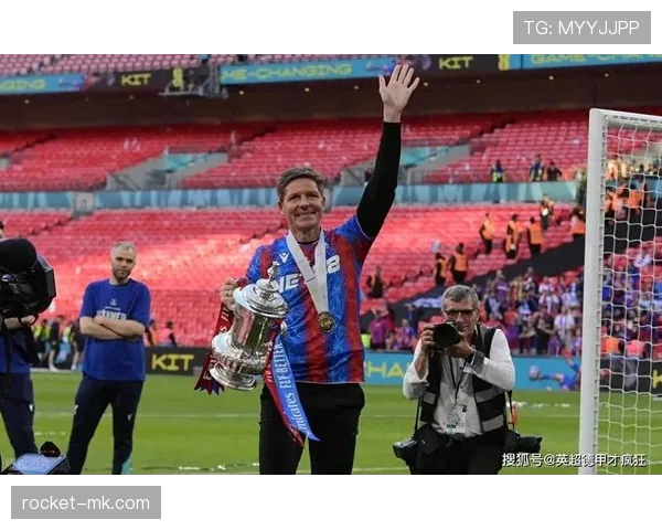 贝尔重返英超，老将稳健发挥助球队冲击冠军