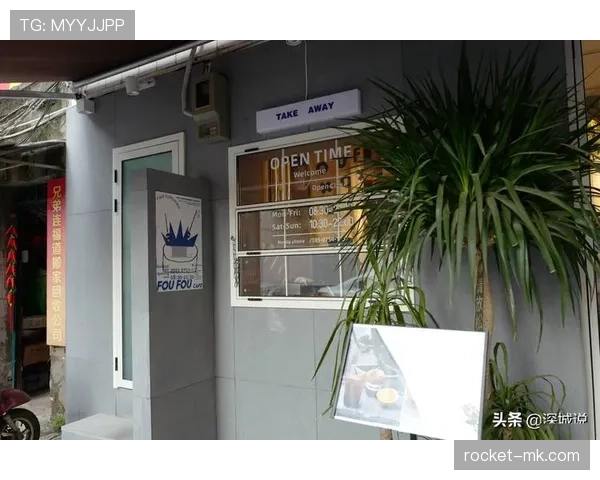 莫德里奇在街角咖啡店付账那一刻，手腕上那块表值我房子