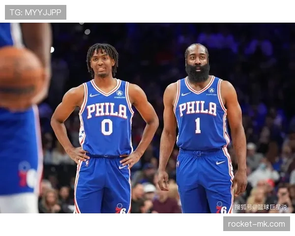 马克西无球跑动制造错位，高效输出改变76人进攻结构