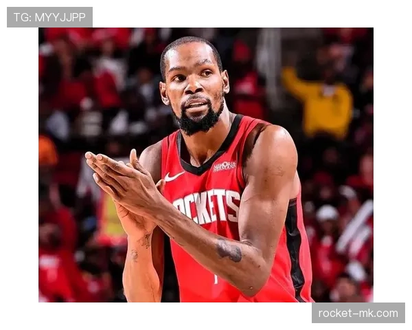 杜兰特家厨房贴满训练计划，连冰箱都写着“别碰宵夜”